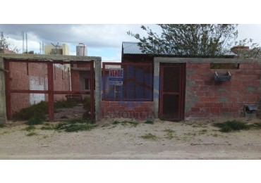 VENTA DE LOTE CON 2 VIVIENDAS EN ZONA NORTE