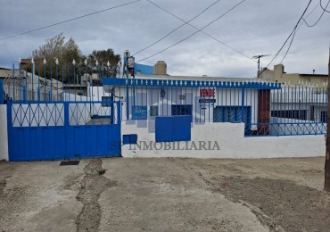 VENTA DE PROPIEDAD CON DOS VIVIENDAS EN ZONA SUR