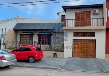 VENTA CASA DE DOS PLANTAS EN ZONA SUR