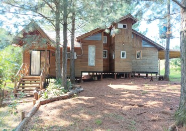 Casa en Venta estilo cabaña cerca del Salto Alegre